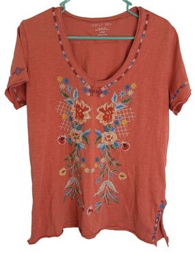 Karyn Seo Women's Boho Embroidered Floral V-Neck Raw Edge Shirt